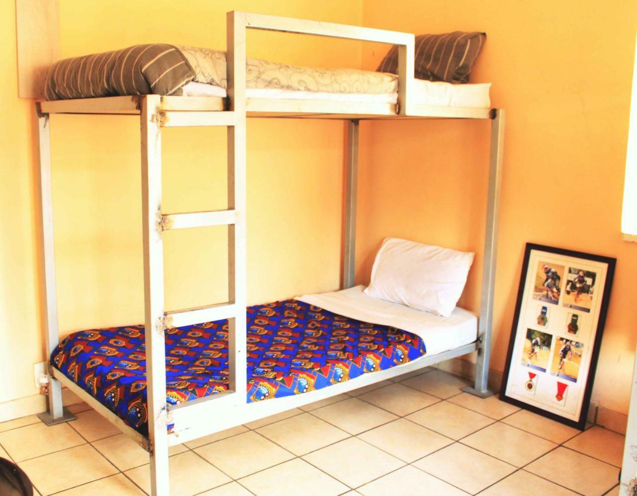 Auberge de jeunesse Urban Backpackers à Johannesbourg Extérieur photo